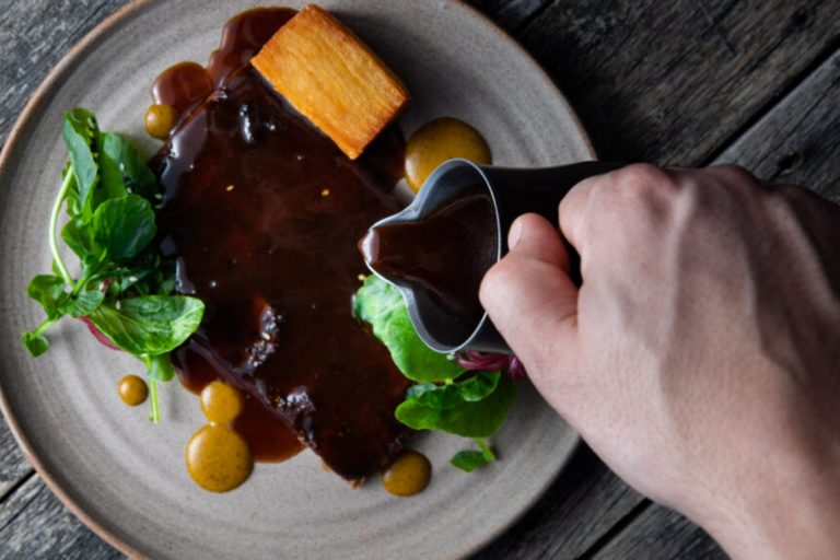 Restaurante Cordero estrena lengua en su primer aniversario